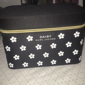 DAISY by Marc Jacobs BOX